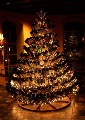 17-Креативная елка из бутылок.jpg