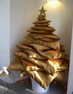 39-Елка из подушек.jpg